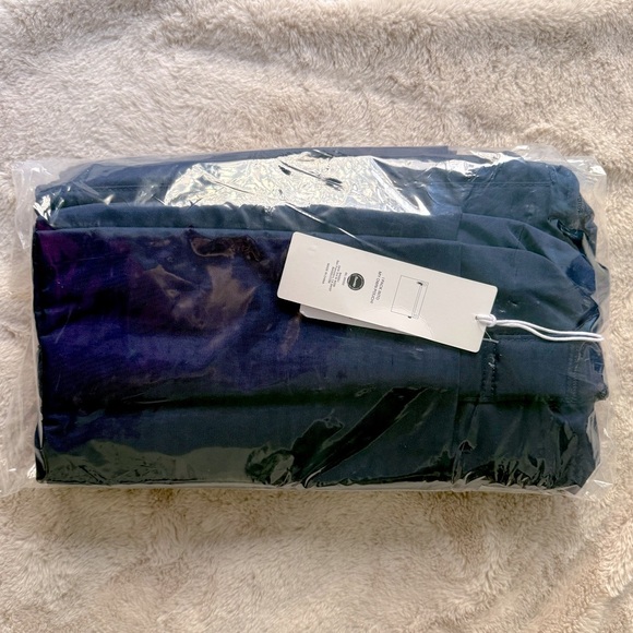 NWT BAGGU x Hello Kitty And Friends Badtz-Maru Small Cloud Carry On Bag - Picture 8 of 8